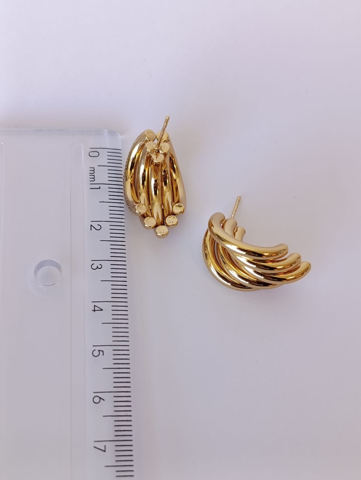 Brinco Médio Meia Argola 5 Fios - Aço