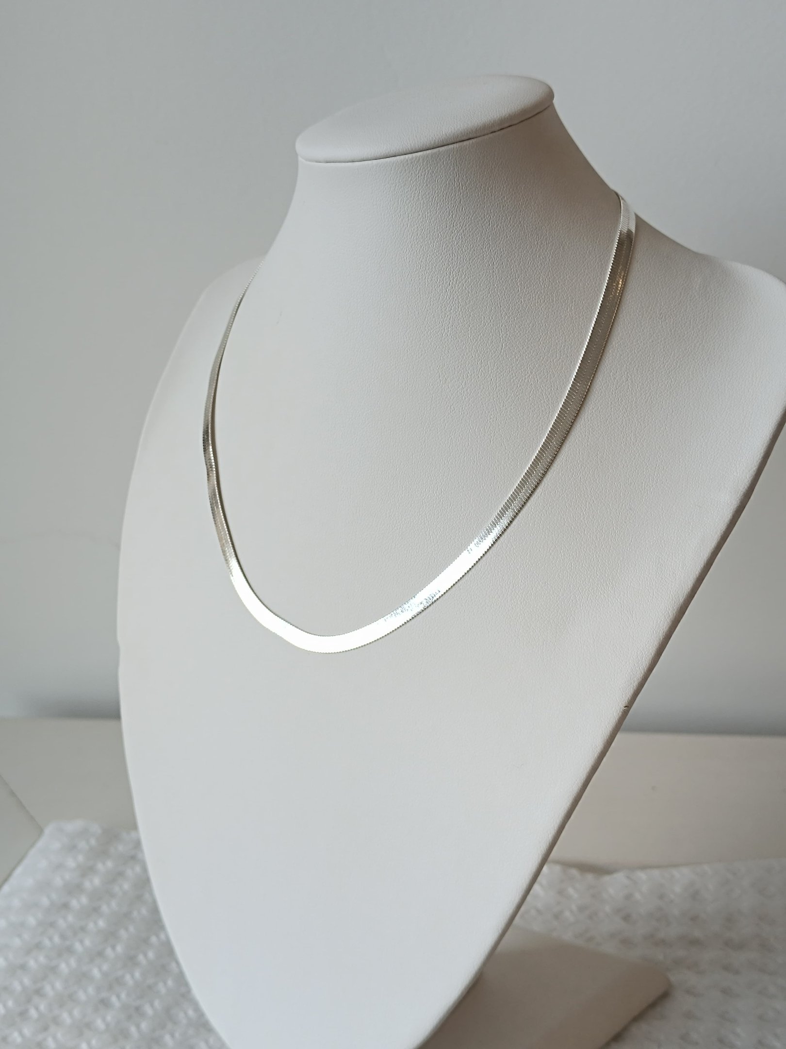 COLAR CHOKER FITA (MALHA LAMINADA)