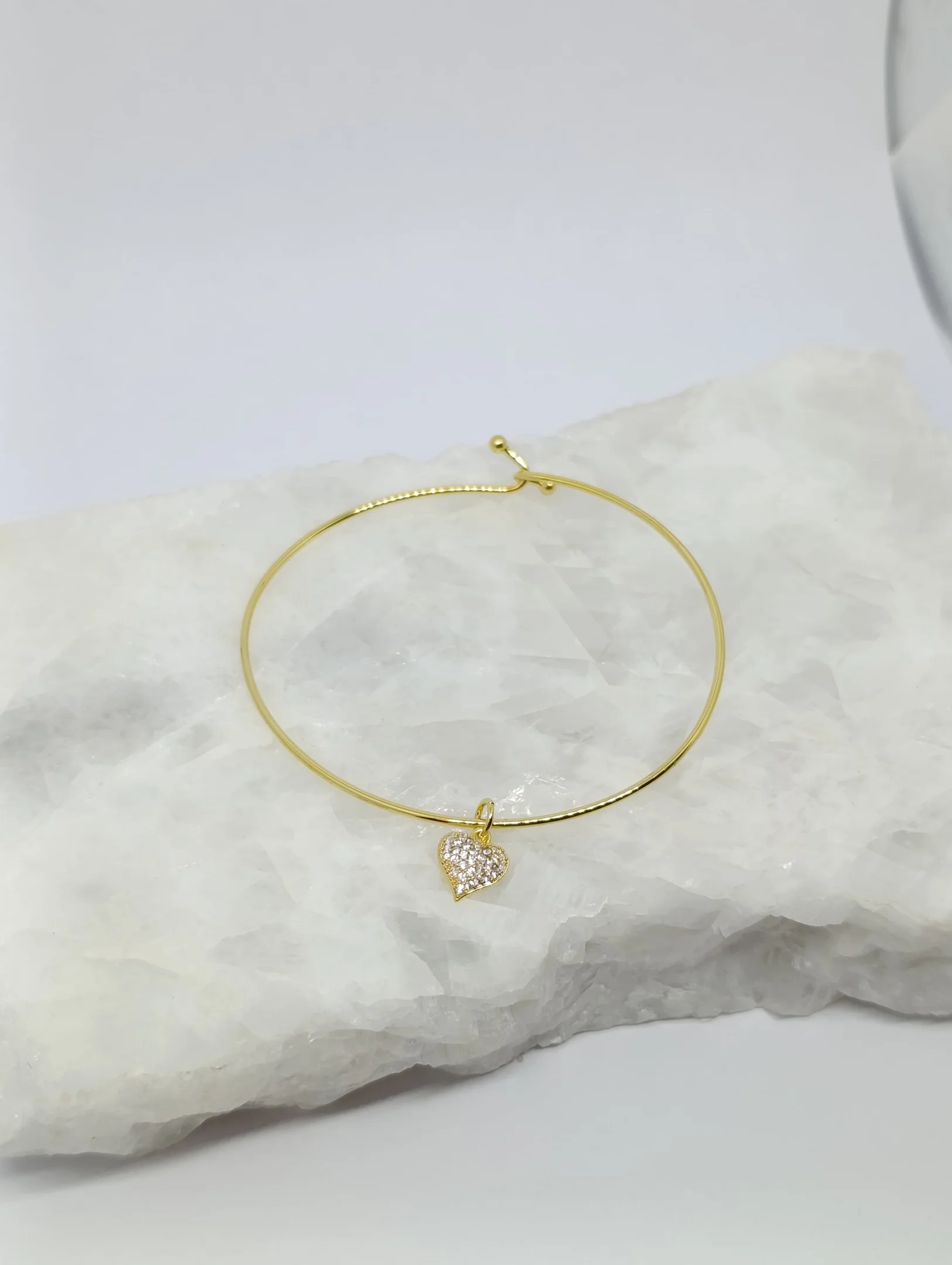 PULSEIRA RÍGIDA COM PINGENTE