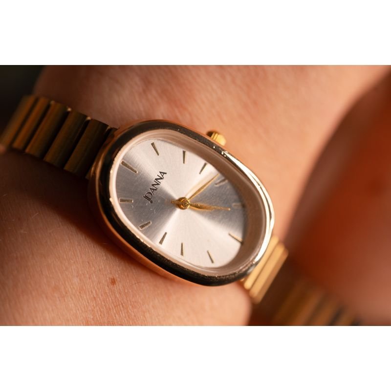 RELÓGIO OVAL MODERNO FEMINNO